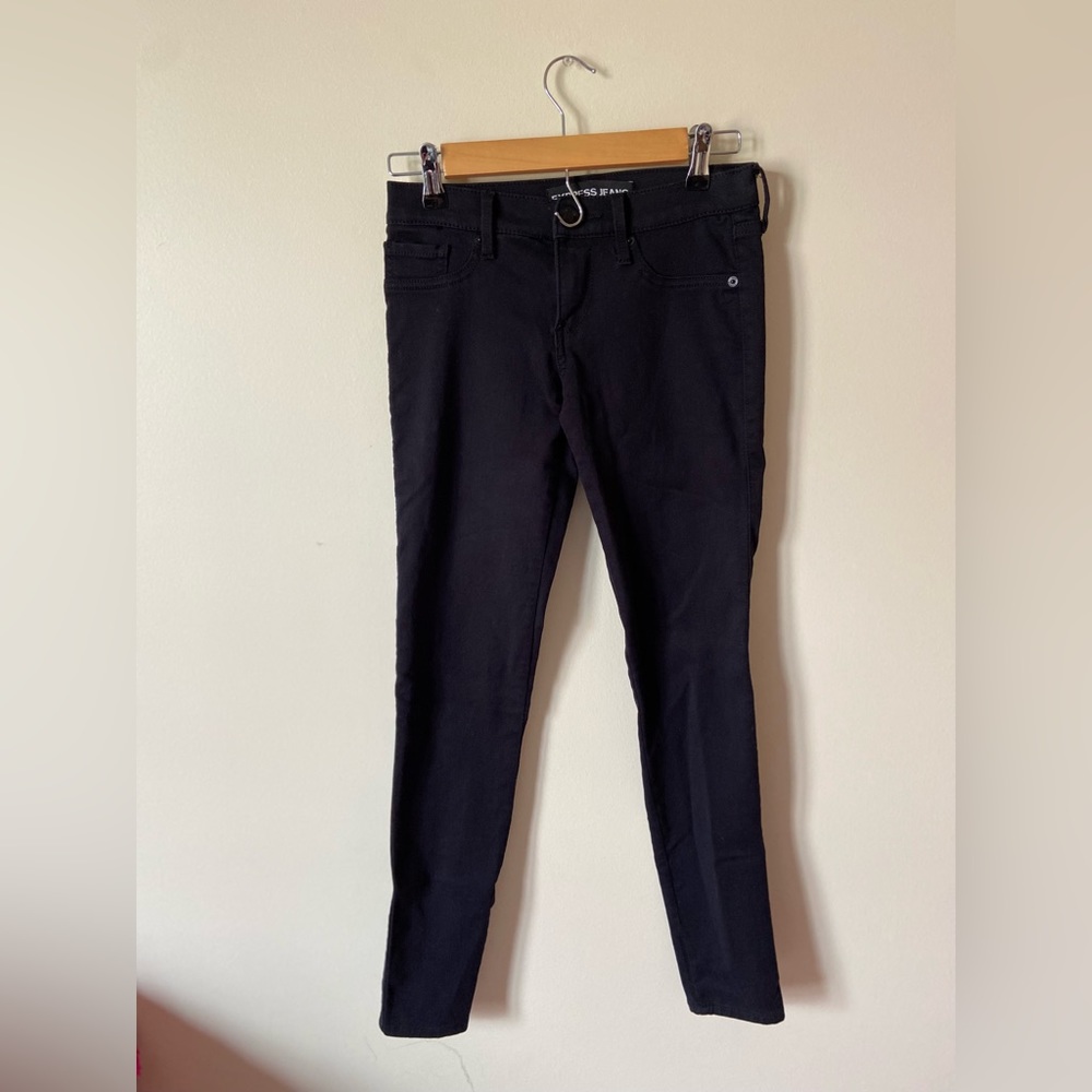 EXPRESS Extreme Stretch Legging Low Rise in Black - Size 0